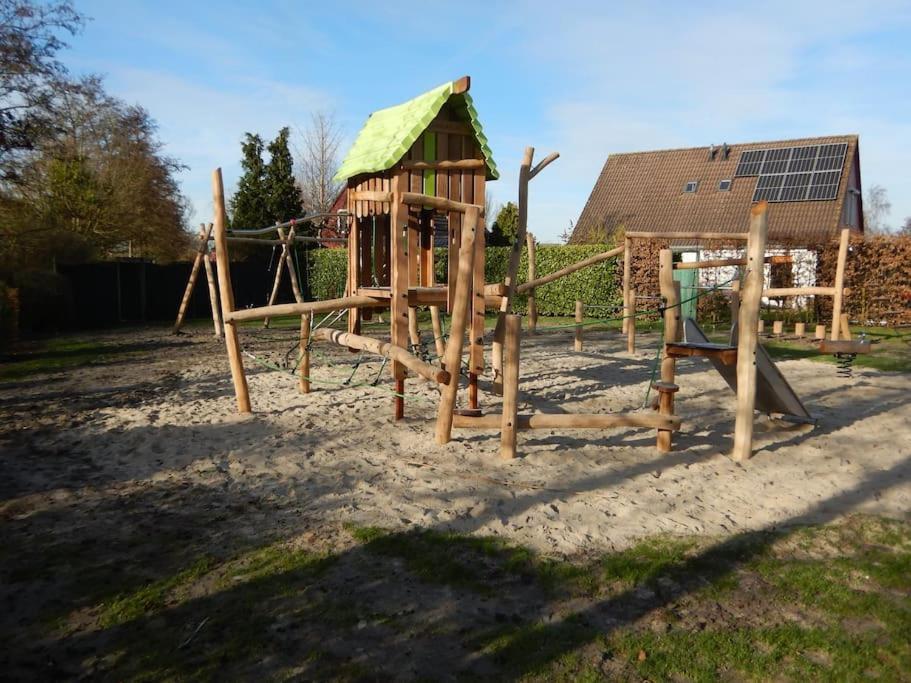 Comfortabel En Gezellig Vakantiehuis Bij Het Strand Wemeldinge Exterior foto